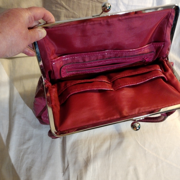 Bueno Red Crocodile-Embossed Shoulder Bag - Picture 5 of 15